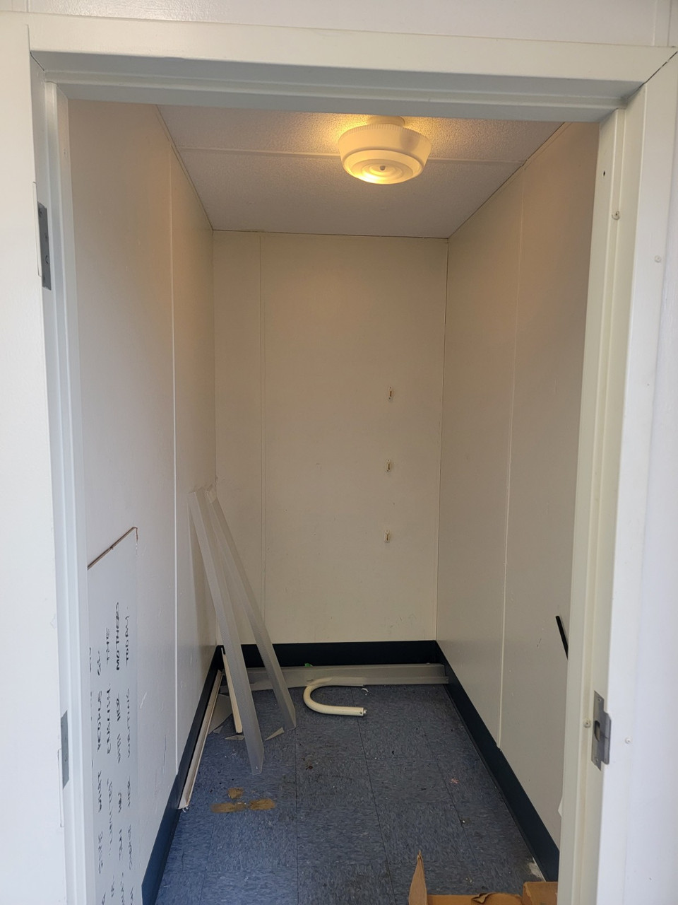 WILLSCOT MOBILE TRAILER