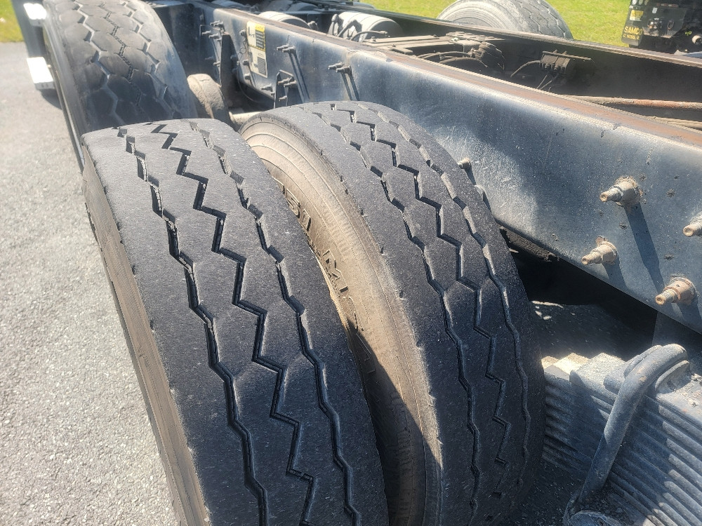 Mack Rear Rims MACK Granite GU713 Heavy Spec Tri-Axle Dump - Beau-Roc 17' 6'' Steel ...
