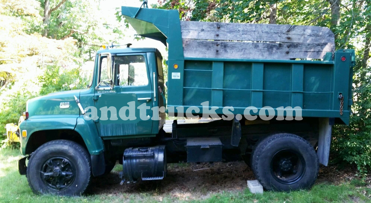 single axle dump truck