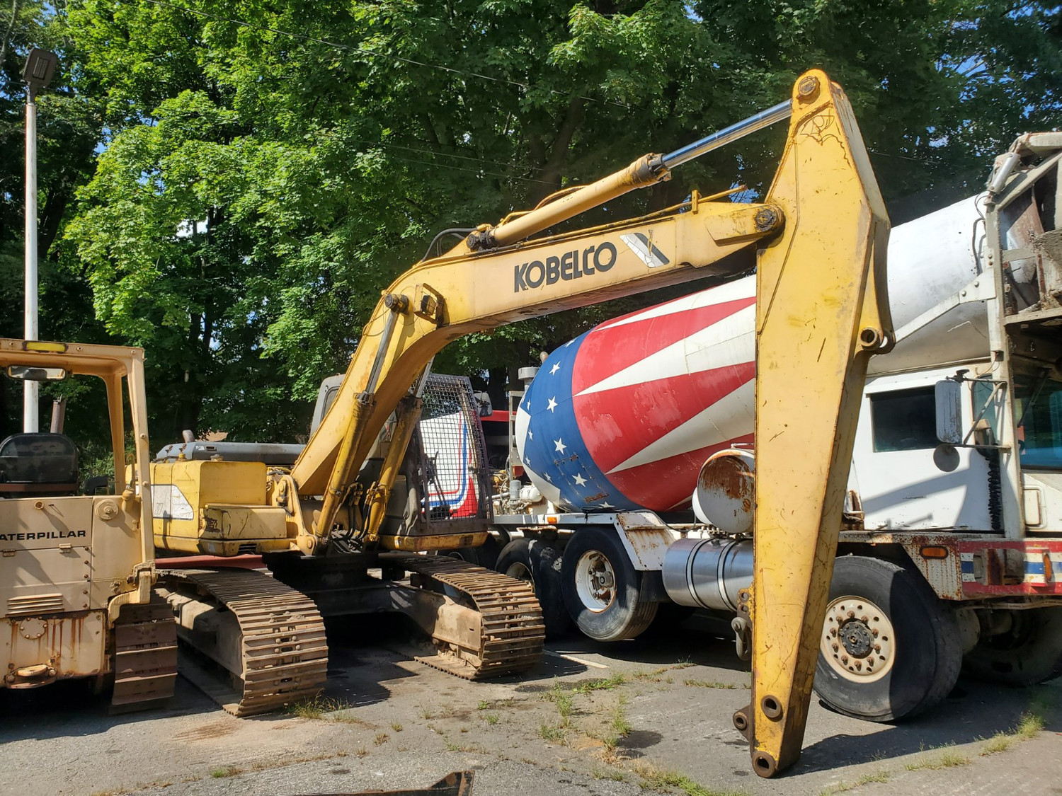 KOBELCO　SHOVEL Short Rear Swing Excavators | KOBELCO USA