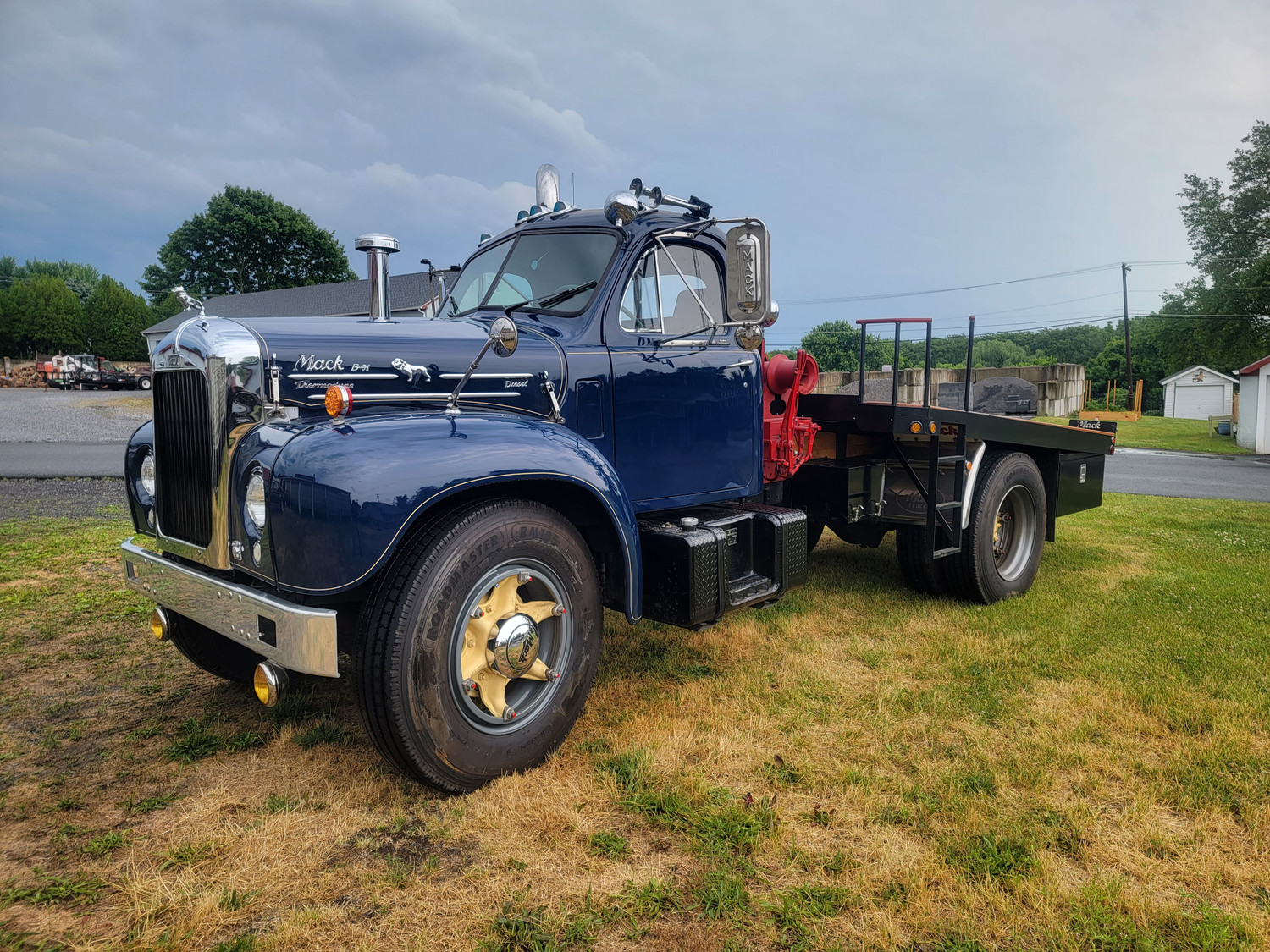 Mack B-61 B Model Show Truck