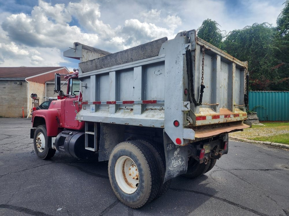 Used Single Axle Dump Trucks