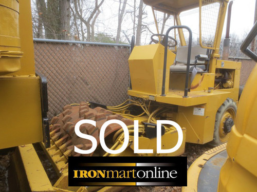 1986 Caterpillar CB-323 48" Vibratory Padfoot Compactor 