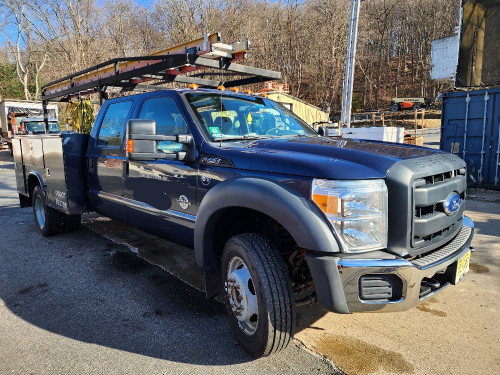 FORD F550 CREW CAB