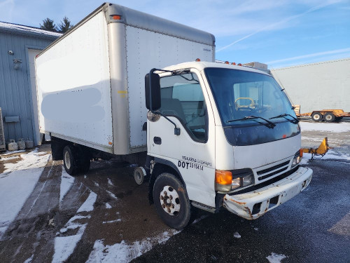 ISUZU BOX TRUCK