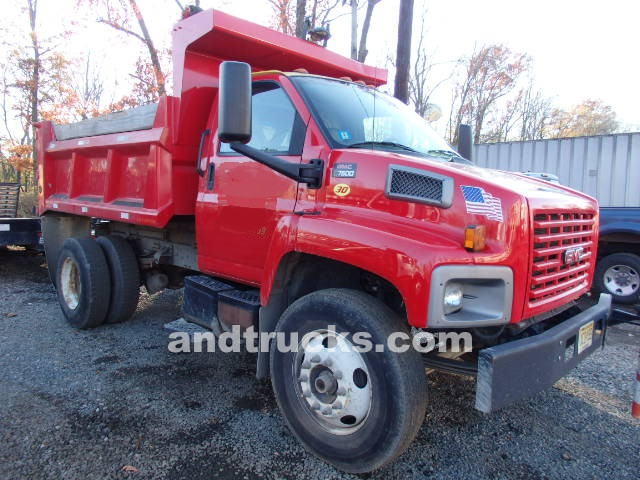 2003 GMC top kick C7500 single axle truck