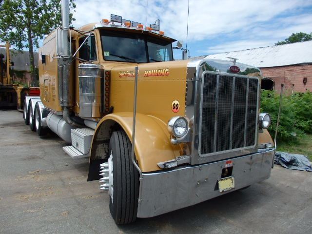 1999 379X Peterbilt Tri Axle Heavy Haul Tractor