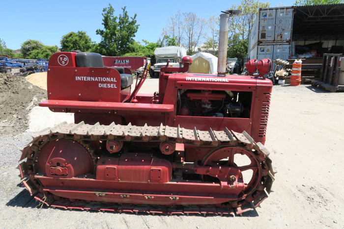 1950 International TD 9 Antique Crawler Tractor

