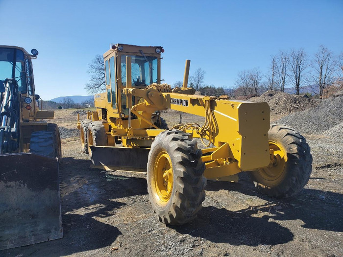 1981 Champion 715 Motor Grader