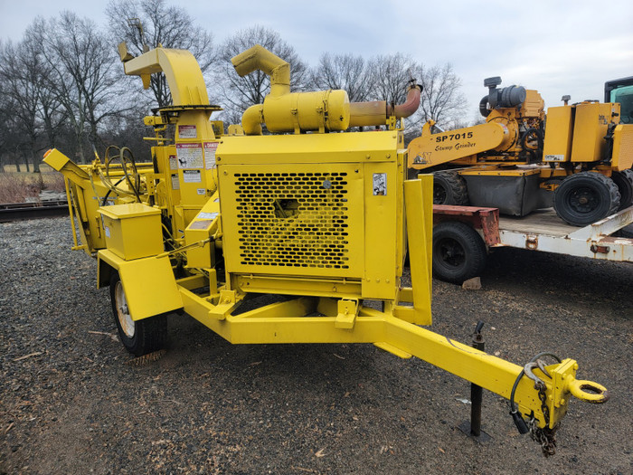 WOOD CHIPPER BRUSH BANDIT XP250 WOOD CHIPPER BRUSH BANDIT XP250