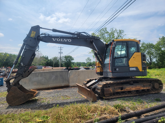 VOLVO ECR145 EXCAVATOR