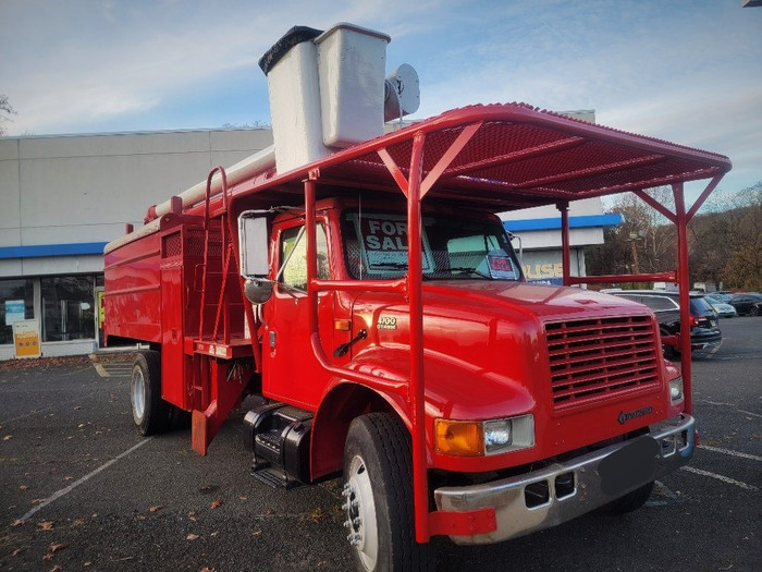 INTERNATIONAL 4700 BUCKET TRUCK INTERNATIONAL 4700 BUCKET TRUCK
