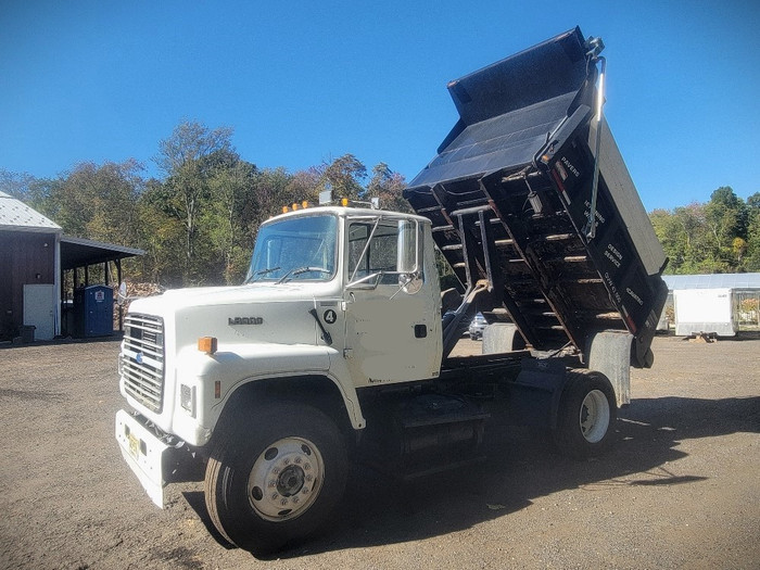 FORD L800 SINGLE AXLE DUMP