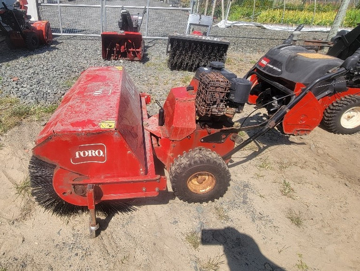 TORO WALK BEHIND SWEEPER