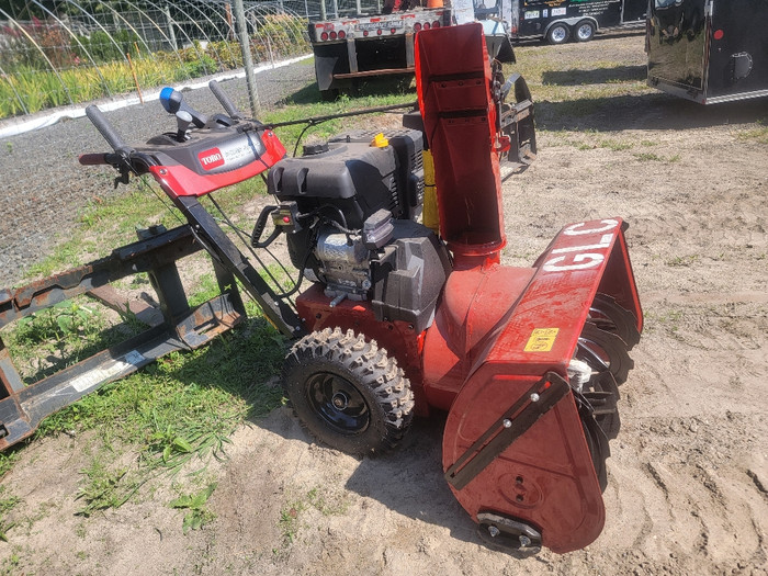 TORO 1432 OHXE COMMERCIAL SNOW BLOWER TORO 1432 OHXE COMMERCIAL SNOW BLOWER