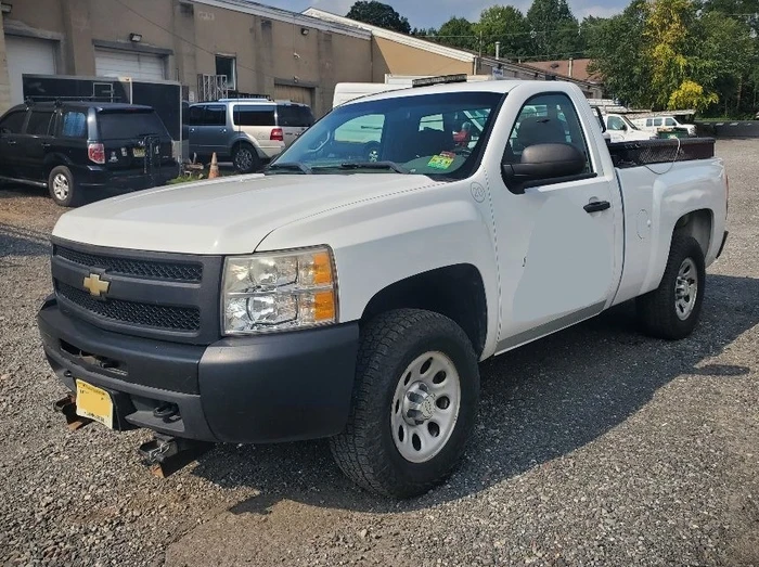 CHEVY 1500 SHORT BED PICKUP