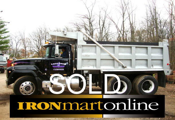 2000 Mack Tandem Dump Truck RD-688S