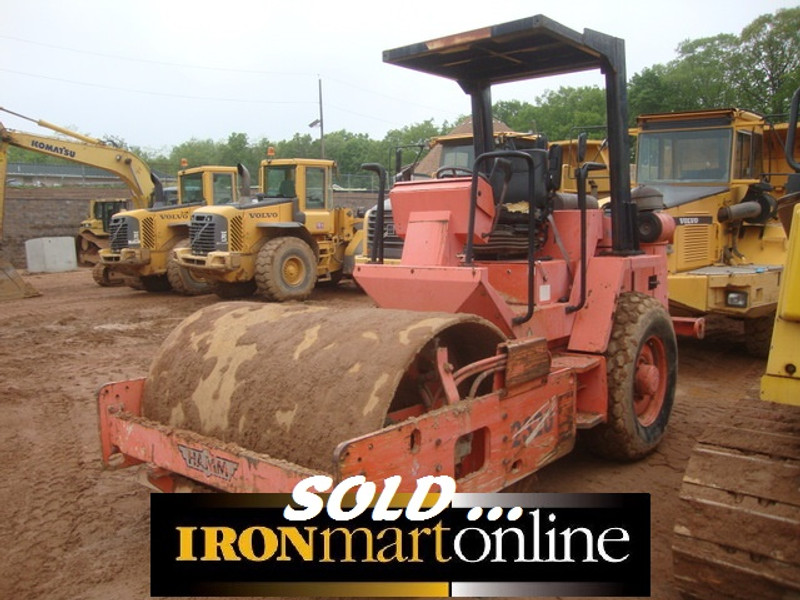  Hamm 2320 Vibratory roller 66'' drum, in very good condition.