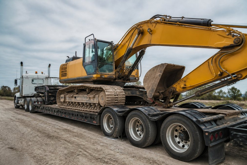 How to Transport Heavy Equipment After Sale