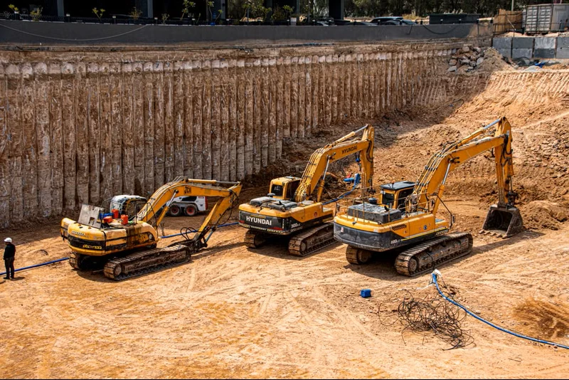 Used Heavy Equipment: How to Buy and Sell With Confidence