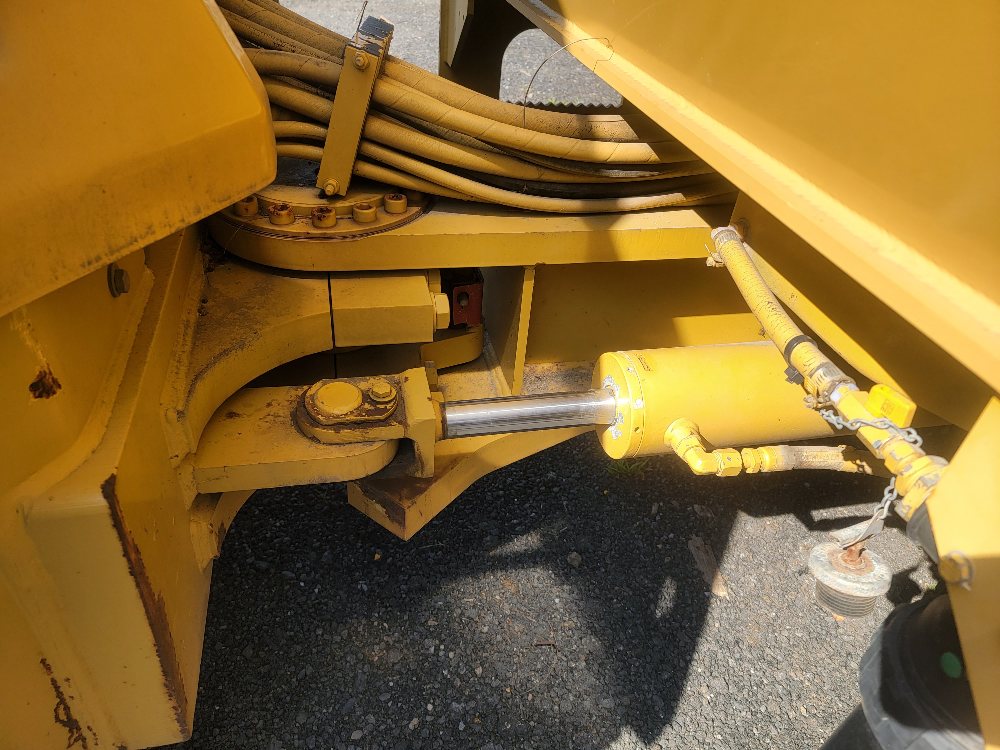 CAT CB-534D Double Vibratory Roller