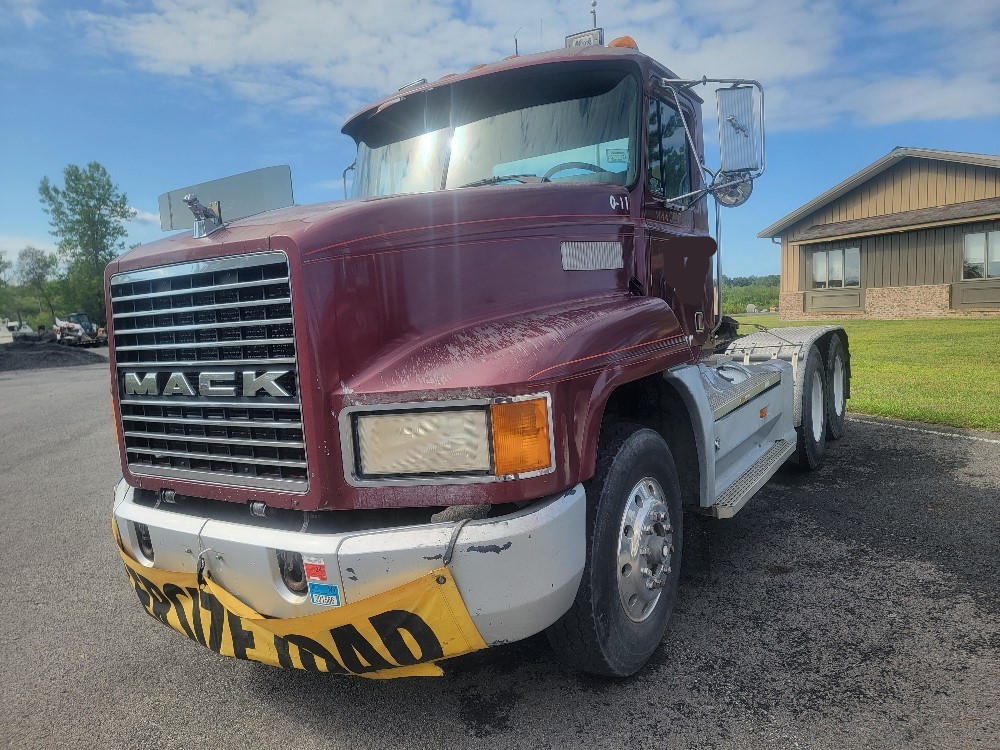 ●KING J MACK 2004 And Newer Mack CHN613 Hood - JP-M10 - Jones Performance