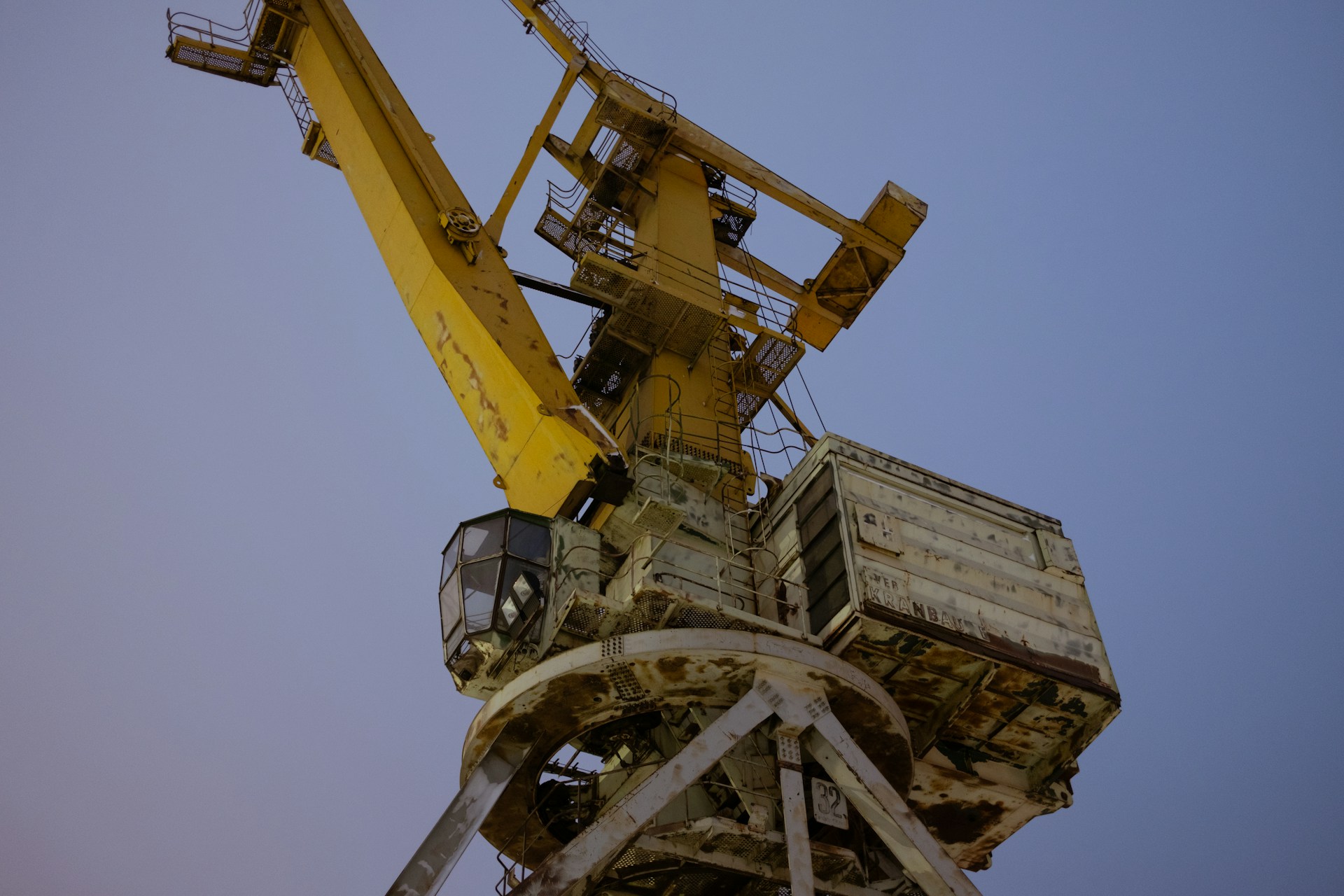 Sell Specialized Industrial Equipment Online and Reach Niche Buyers