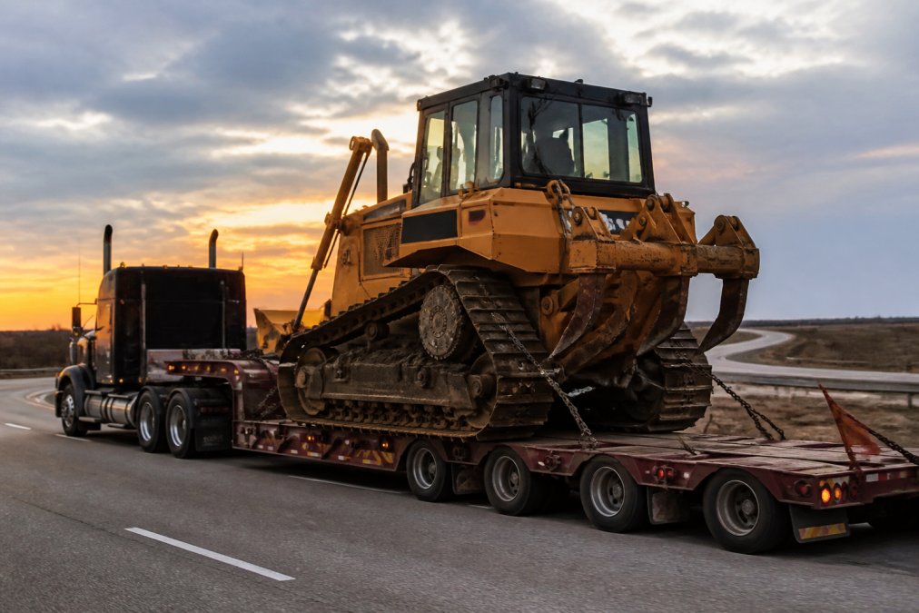 Shipping Heavy Equipment Across State Lines: A 2026 Guide