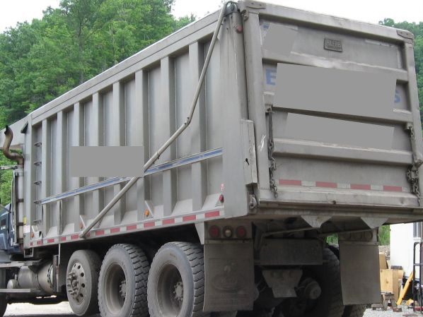 2005 Mack Tri Axle Dump Truck