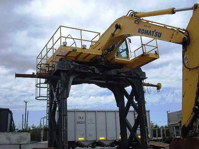 2004 Komatsu PC300 HD 7  Railcar Unloader 