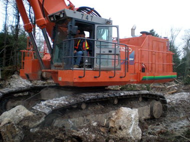 hitachi-ex1200-5c-lfront-2005.jpg