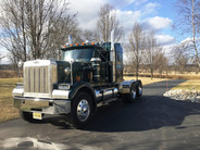 1986 Autocar AT-64F Tractor