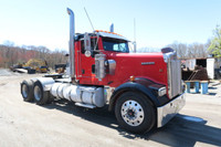 2006 Kenworth W900 Tandem Axle Tractor