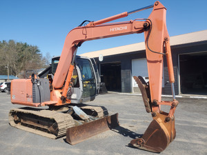 HITACHI ZX80 Midi Excavator - 16,000lb, Geith Thumb Blade, A