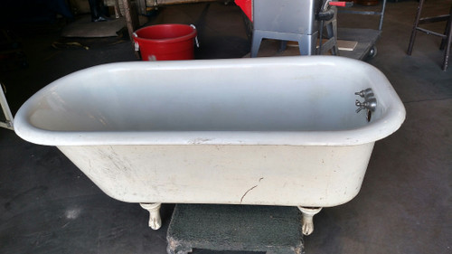 Vintage Enamel Clawfoot Bathtube