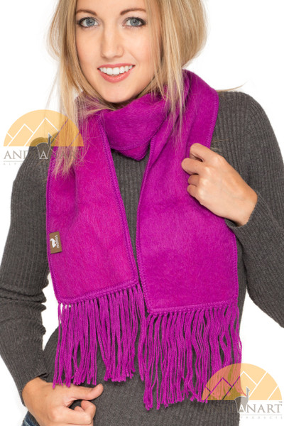 Narrow Alpaca Scarf with Alpaca Figure Label / Tag - Alpaca Carrasco - Fuchsia - 16773555