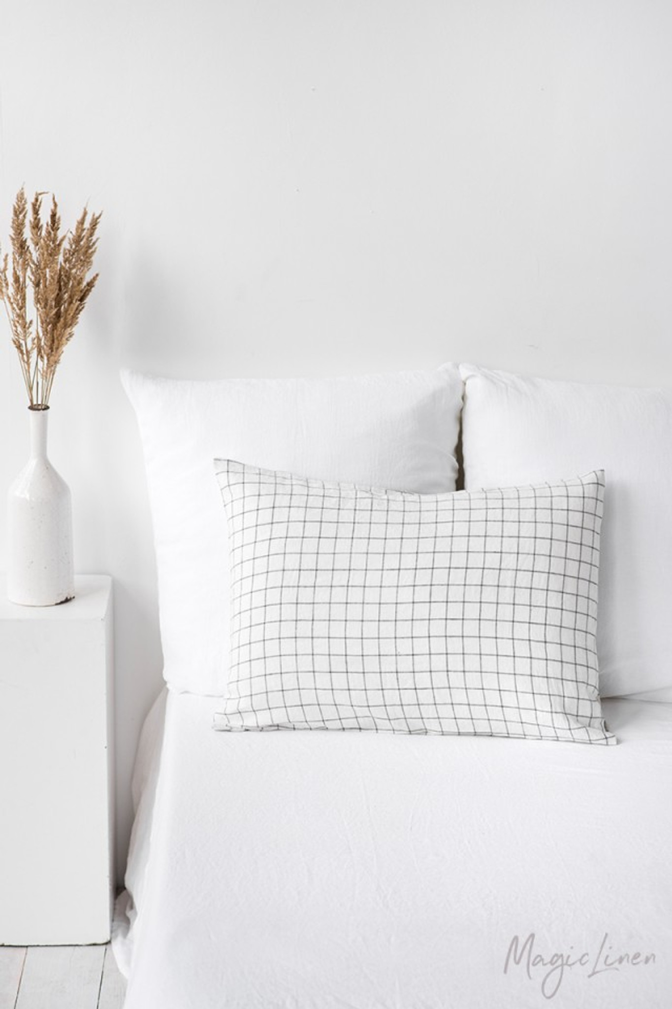 MagicLinen Pillowcase Charcoal Grid - Linen Bedding Canada - Ava's Appletree