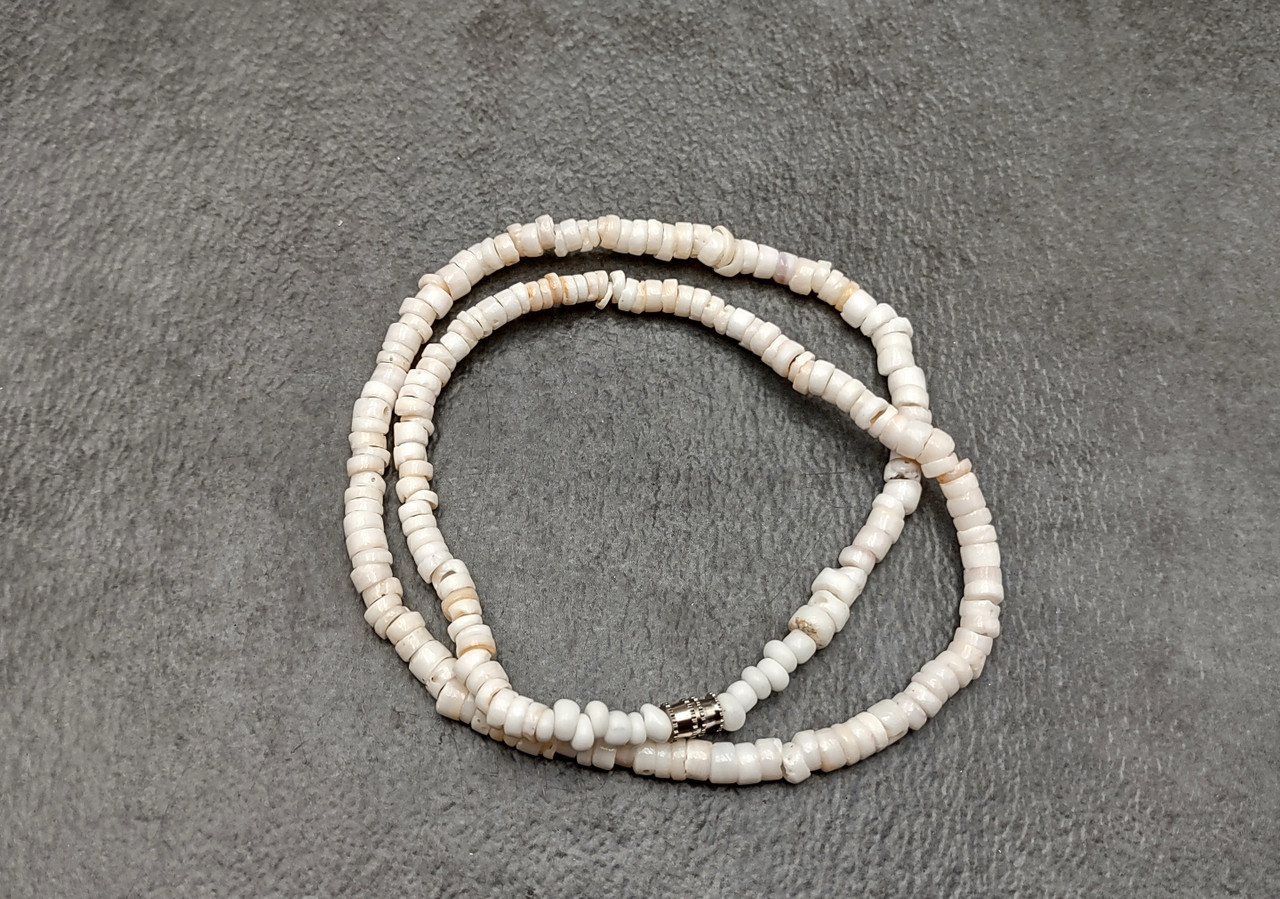 Buy Hawaiian Yellow Mongo Natural Shell Beads Necklace. Online in India -  Etsy
