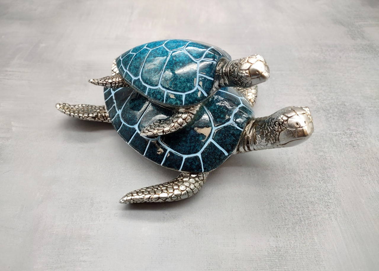 Blue Silver Sea Turtle Pair Resin Figurine (1 turtle approx. 6.5