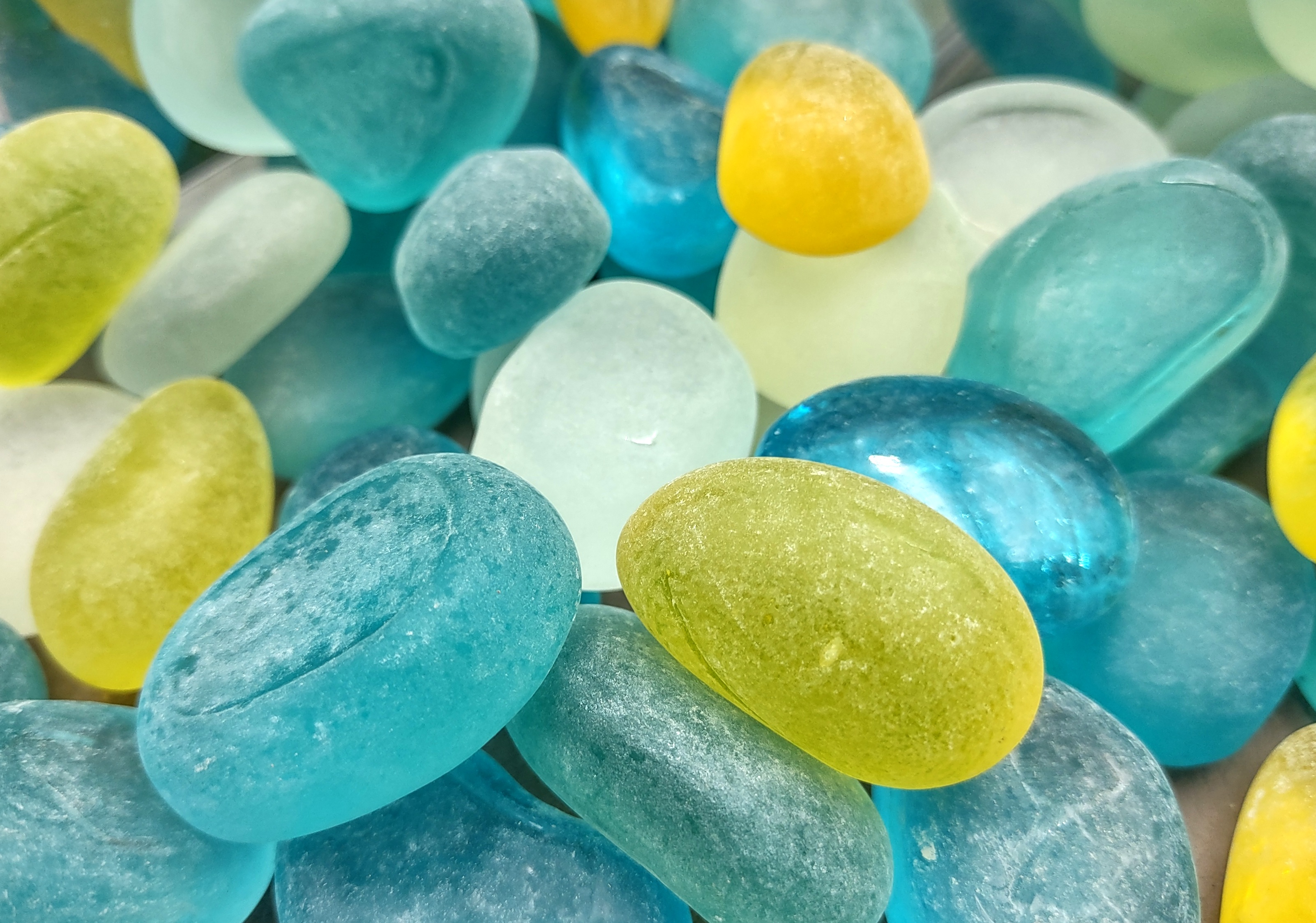 Beach Sea Glass Rounded Turquoise Blue Frosted Tumbled Pebbles (approx. 1  Kilogram or 2.2 lbs. 1-1.5 inch) Man Made Arts & Crafts Sea Glass!