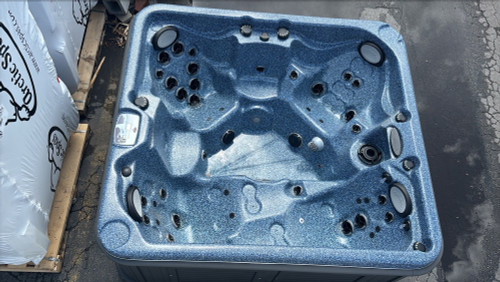 Arctic Spa Frontier Hot Tub, 8' x 7' with seating for up to 6 people, refurbished