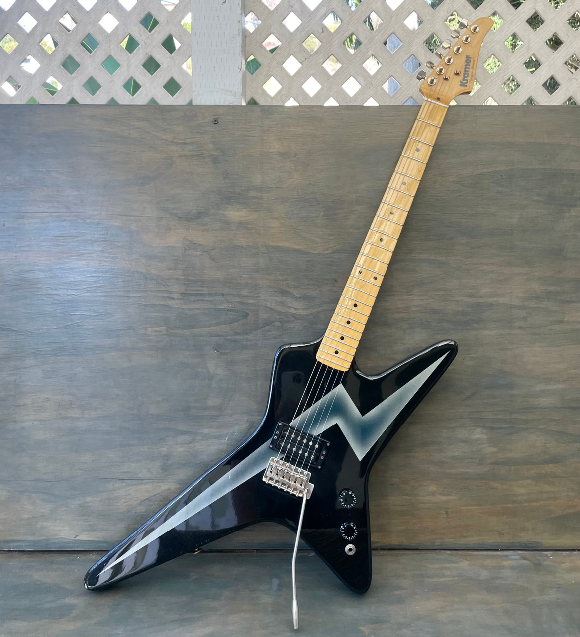 Rare Vintage Kramer Voyager USA guitar, lightning bolt w