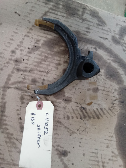 John Deere L111052 used shifter