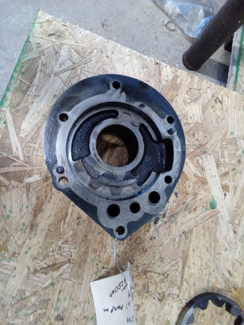 John Deere AL166744 transmission oil pump w/ Bushing 