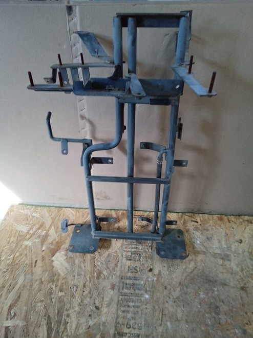 Kubota 3B291-83595 used support bonnet