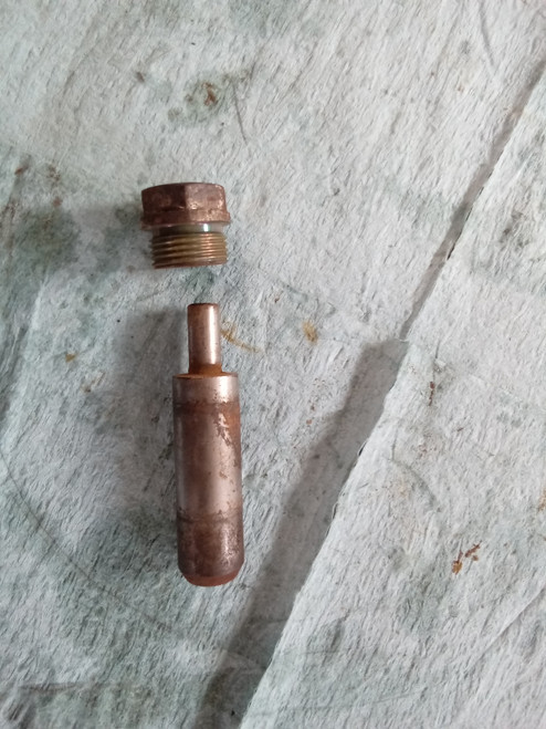 John Deere L37225,L114625 draw barpin and plug