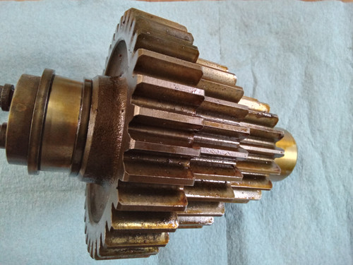 Case A32408 Gear 36 teeth, A58986 Gear 28T, A58985 Gear 19T, A58203 shaft