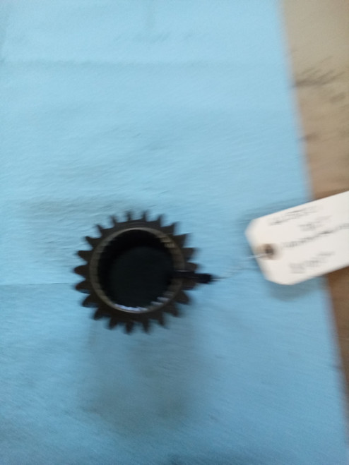 International 66152C1 pinion gear 1st speed 22T