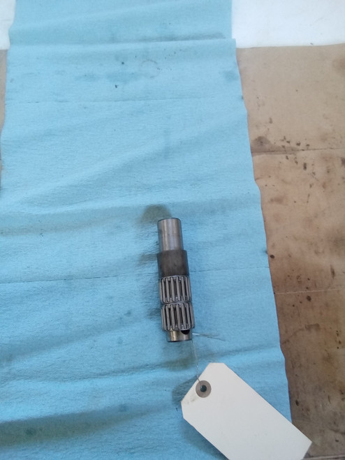 International  52774R11 reverse idler shaft