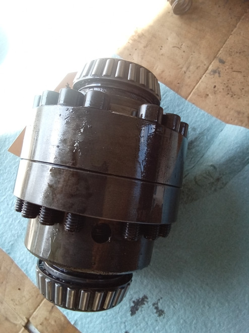 John Deere AL161278, AL210001, AL160176 differential housing,  differential ķit